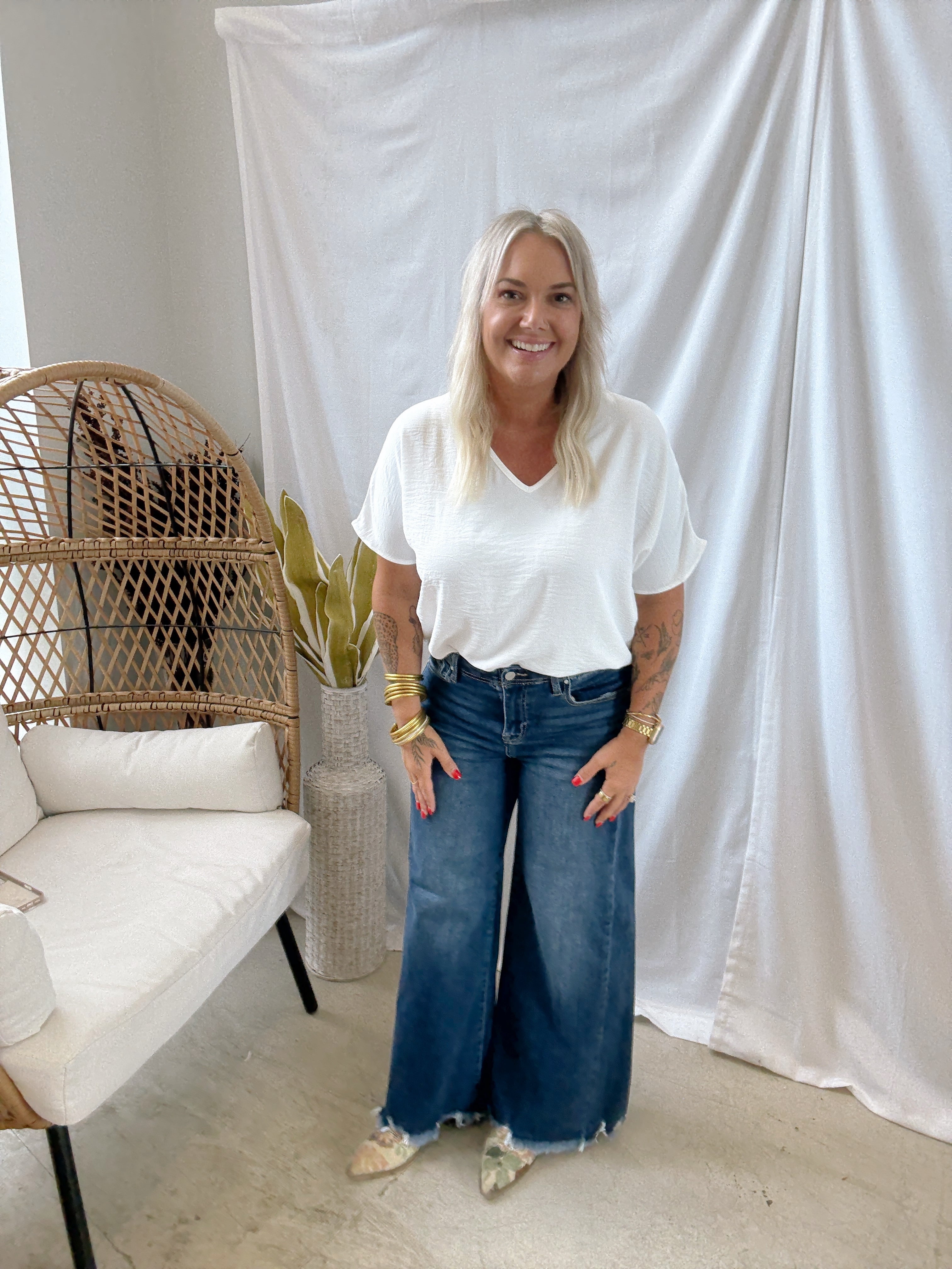 The Classic V Neck Short Sleeve Top-White