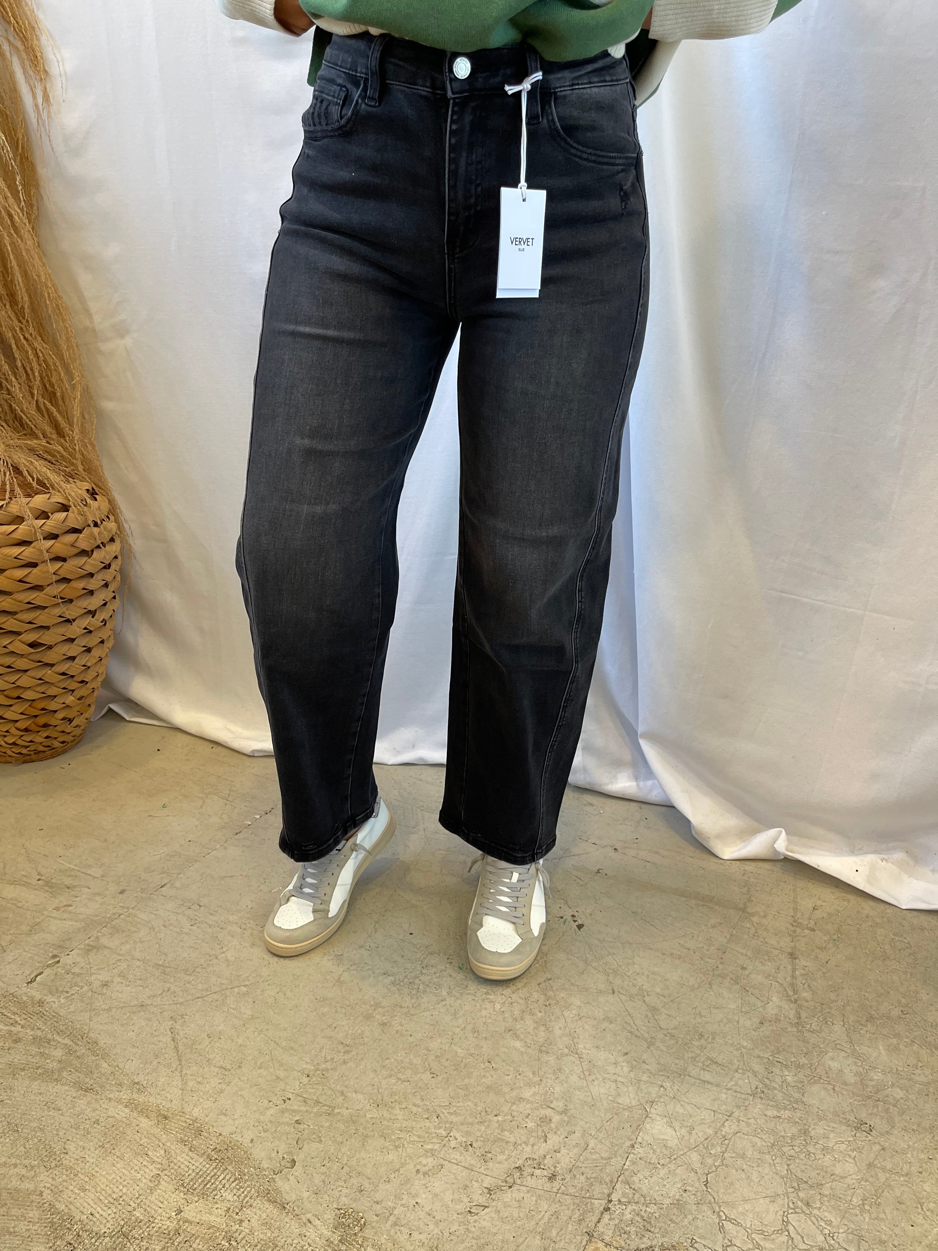 Vervet Instant Black Barrel Jeans