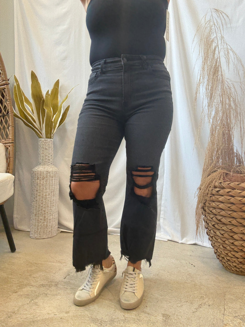 Zoe Black Destructed Washed Jeans