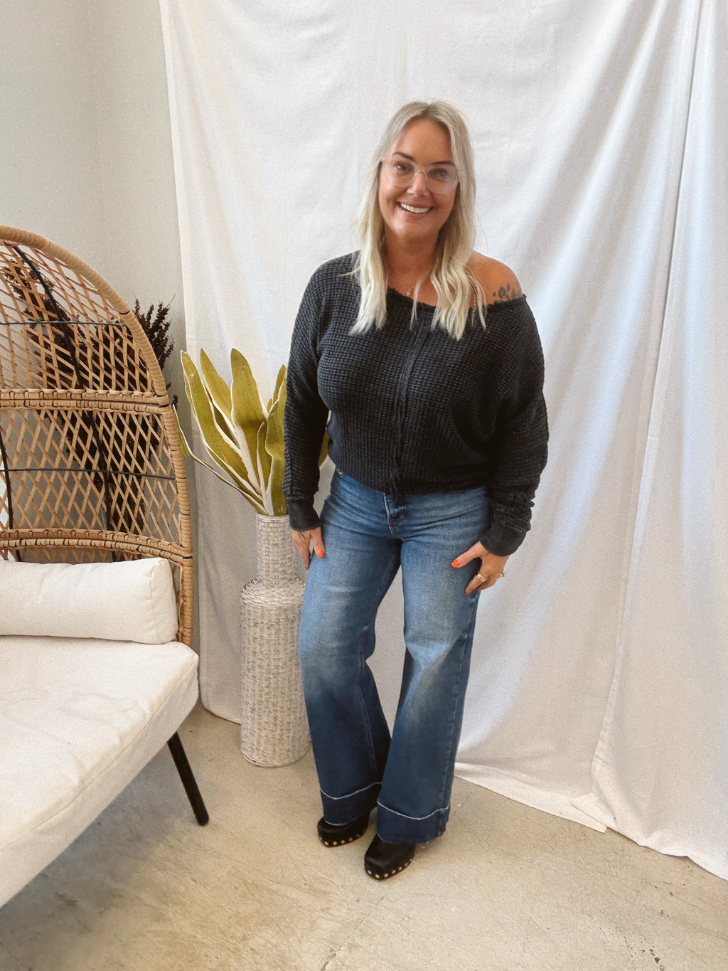 Risen Wide Leg Cuff Jeans